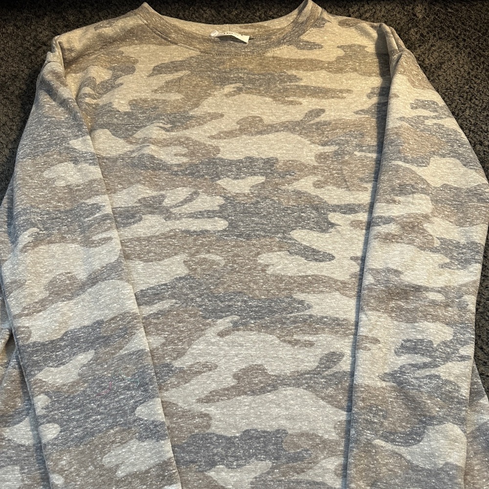 Cute comfy camo t-shirt.   New w/o tags.  Medium.